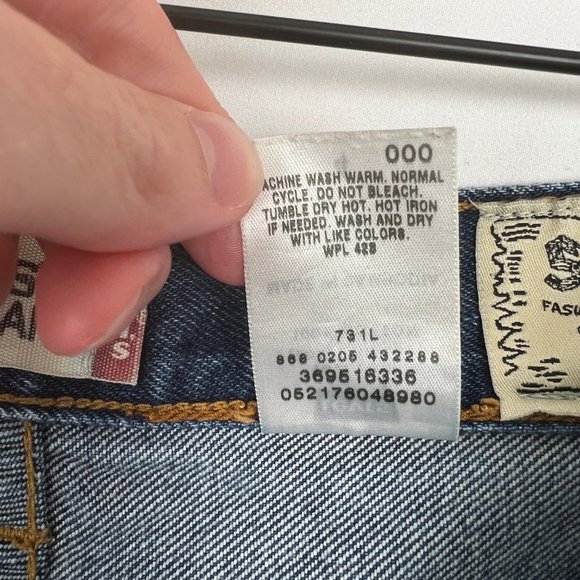 Vintage Re-Done Levi's Rigid High Waisted Denim Jean Shorts Distressed Relaxed 4 - Picture 5 of 8